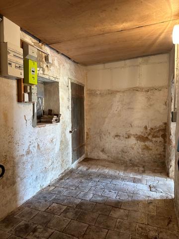 Rare sur le secteur ! Longère implantée sur son terrain de près de 4h².