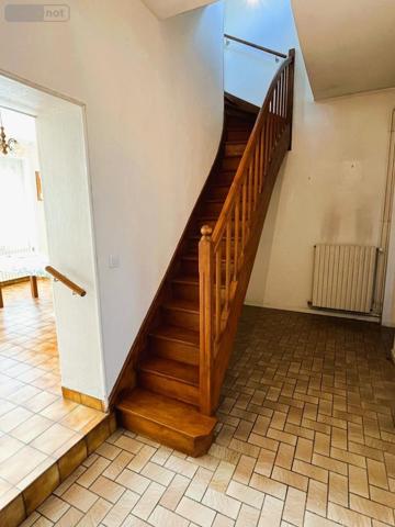 Maison à vendre à Sainte-Jamme-sur-Sarthe dans la Sarthe (72380), ref : 72126-3152