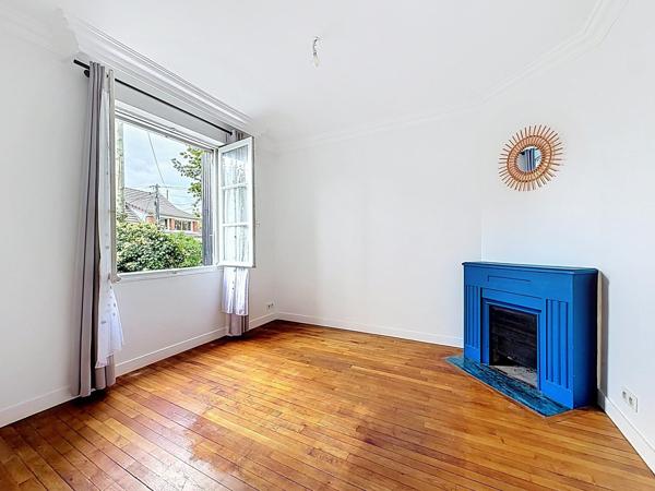 Maison 3 chambres + bureau + garage -10 min RER A