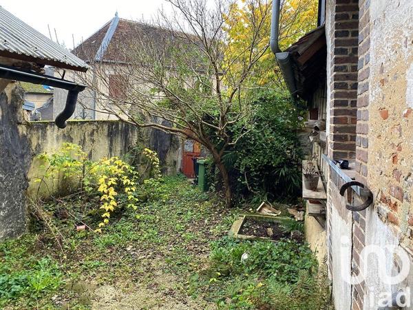 Maison de village 5 pièces de 91 m² à Saint-Fargeau (89170)