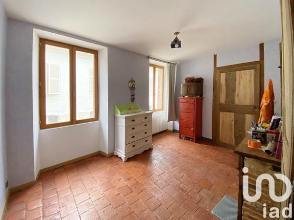 Maison de village 5 pièces de 91 m² à Saint-Fargeau (89170)
