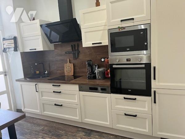 A la limite de DIJON-LONGVIC, bel appartement sur terrasse av cave et garage.