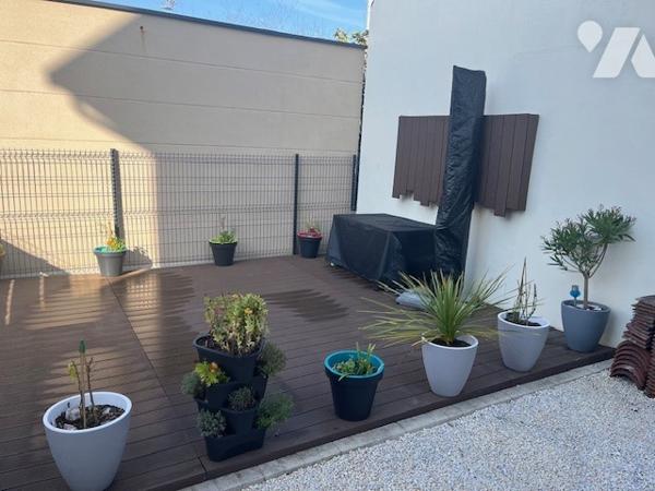 A la limite de DIJON-LONGVIC, bel appartement sur terrasse av cave et garage.