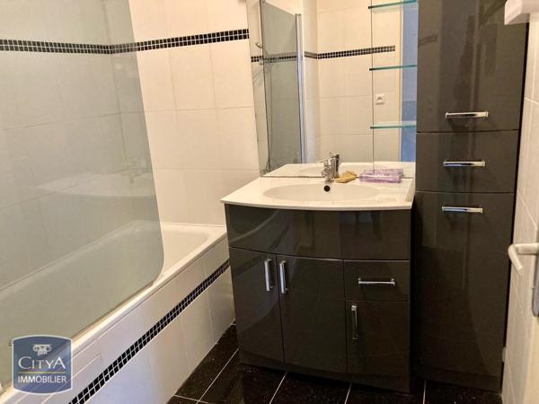 Appartement à louer 5 pièces 96.91m²