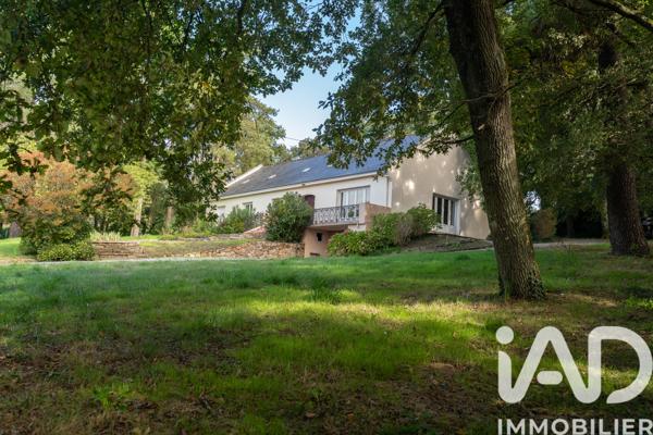 Maison à vendre 6 pièces 180 m² Saint-Étienne-de-Montluc