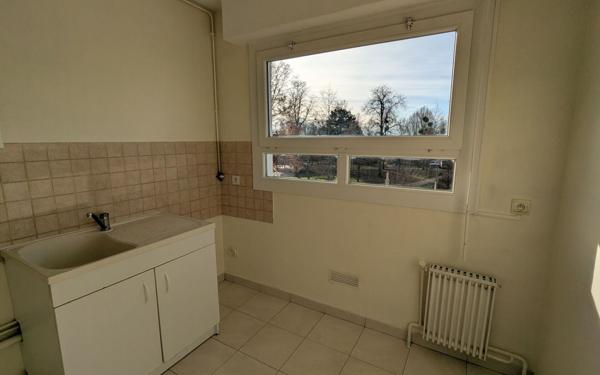 Appartement à louer    1 pièce • 26,48 m2 Saint-Jean-de-la-Ruelle