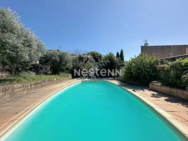 Villa individuelle 6 pièces, 5 chambres, dont 3 de plain-pied, garage, carport pour camping-car, jardin et piscine