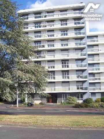 CHATELLERAULT - A VENDRE, 
Bien soumis à une copropriété comportant 114 lots. Charges annuelle...