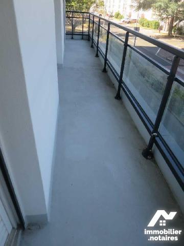 CHATELLERAULT - A VENDRE, 
Bien soumis à une copropriété comportant 114 lots. Charges annuelle...