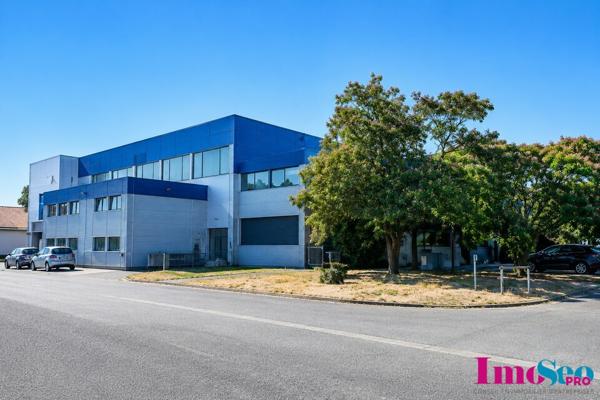Entrepôt à VENDRE