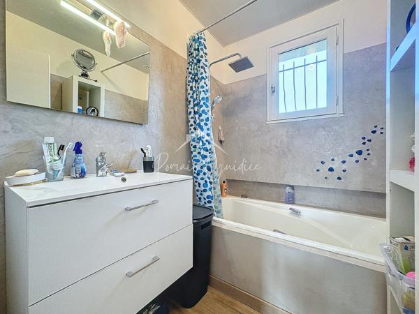 Saint-Georges-de-Luzençon (12100) MAISON F6 136 M² AVEC STUDIO INDÉPENDANT