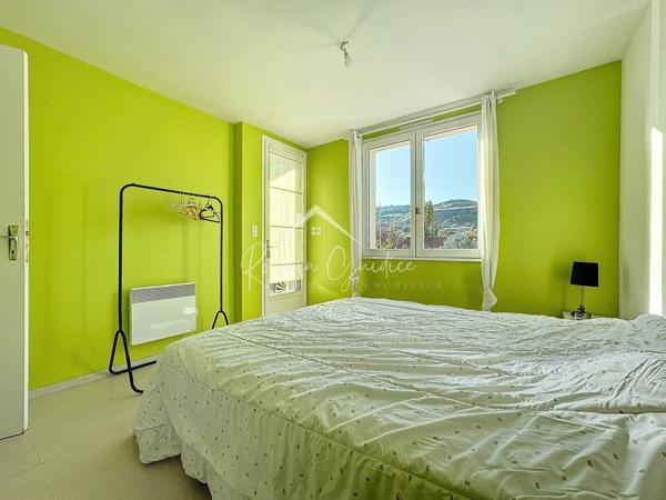 Saint-Georges-de-Luzençon (12100) MAISON F6 136 M² AVEC STUDIO INDÉPENDANT