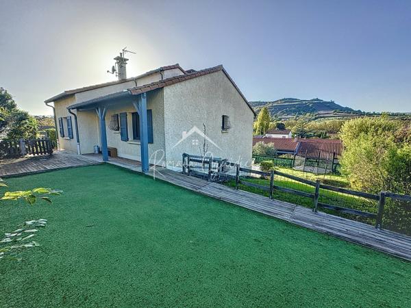 Saint-Georges-de-Luzençon (12100) MAISON F6 136 M² AVEC STUDIO INDÉPENDANT