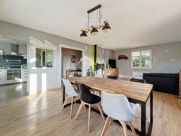 Saint-Georges-de-Luzençon (12100) MAISON F6 136 M² AVEC STUDIO INDÉPENDANT