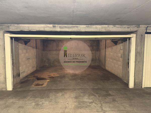 Parking
        
        - 24 m² Exclusivité 80 000 € *