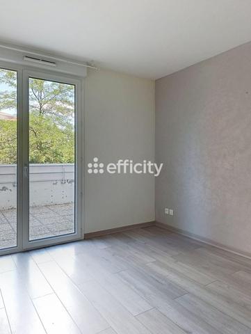 Appartement
         3 pièces
        - 65 m² Exclusivité 174 000 € *