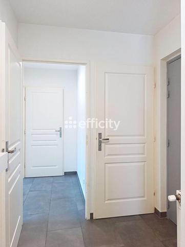 Appartement
         3 pièces
        - 65 m² Exclusivité 174 000 € *