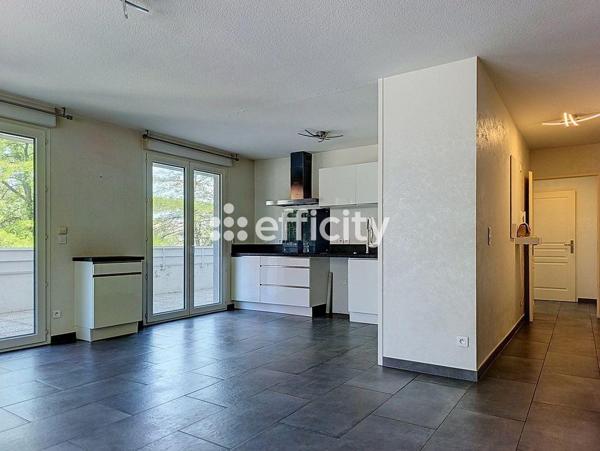 Appartement
         3 pièces
        - 65 m² Exclusivité 174 000 € *