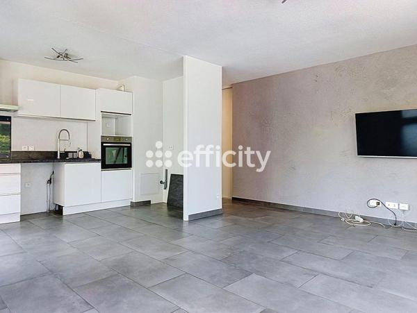 Appartement
         3 pièces
        - 65 m² Exclusivité 174 000 € *