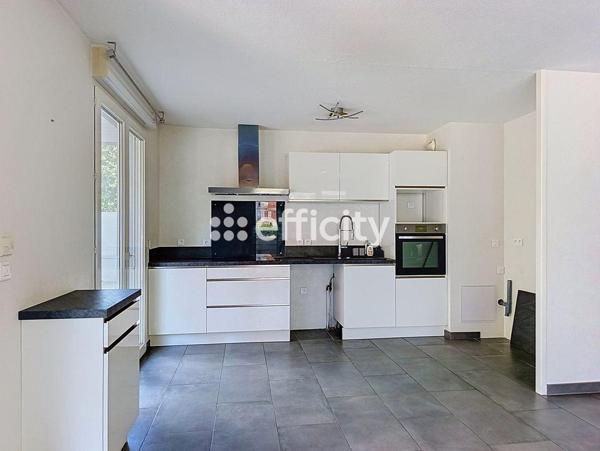 Appartement
         3 pièces
        - 65 m² Exclusivité 174 000 € *