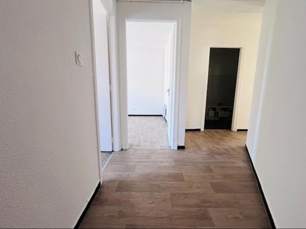 Charmant appartement de type T3  de 68 m² au 2 ème étage avec ascenseur et balcon