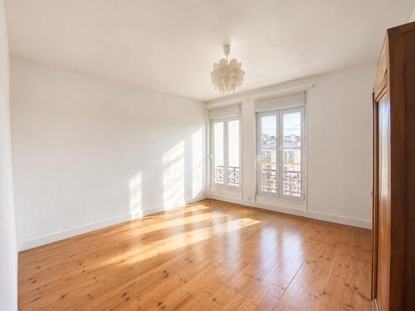 Brest Saint-Michel – Élégant duplex T7 avec vue sur la rade