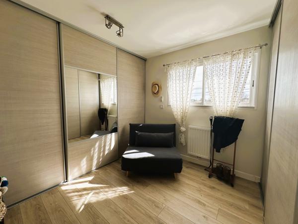Maison 4 pièce(s) 3 chambre(s) 101 m²