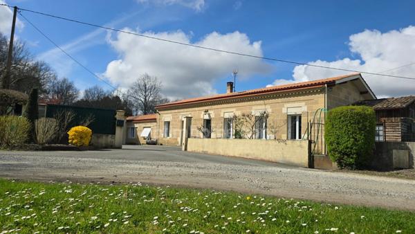 Superbe longère de 1900 – Charme, volumes et prestations extérieures sur Léognan (33)