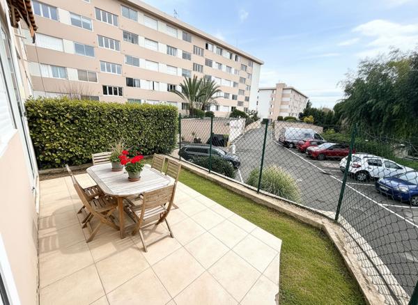 Cagnes sur Mer Beau 2p 44 m² 2 Terrasses 7m2 et 8,50m2 Cave