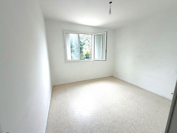 Cagnes sur Mer Beau 2p 44 m² 2 Terrasses 7m2 et 8,50m2 Cave