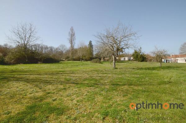 Charmante maison de village à Joussé 86350 – Prête à emménager ! 🏡✨