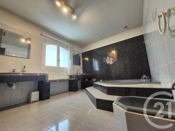 Maison à vendre  5 pièces - 166,13 m2 SALON DE PROVENCE - 13