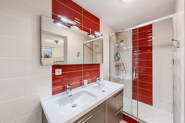 Maison 220m2 avec en 3 logements indépendants 