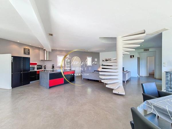 Marina 3 chambres avec appontement de 15 m pour bateau