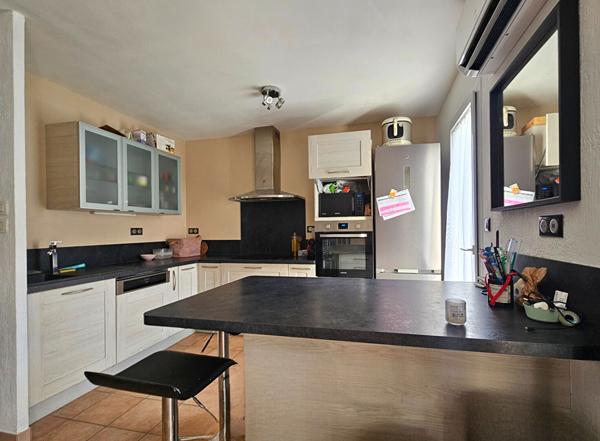 Maison plain-pied La Crau 4 pièce(s)75 m² - Calme, plain pied, jardin.