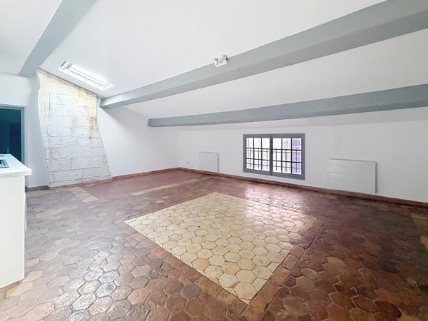 BEAUCAIRE CENTRE – T3 LIBRE – IDÉAL INVESTISSEMENT OU PREMIER ACHAT