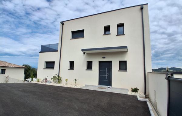 MAISON CONTEMPORAINE DE 178 M2 SUR LES HAUTEURS DE  SAINT DONAT SUR L'HERBASSE