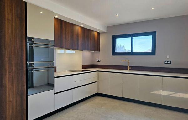 MAISON CONTEMPORAINE DE 178 M2 SUR LES HAUTEURS DE  SAINT DONAT SUR L'HERBASSE