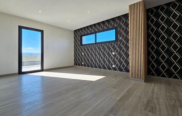 MAISON CONTEMPORAINE DE 178 M2 SUR LES HAUTEURS DE  SAINT DONAT SUR L'HERBASSE