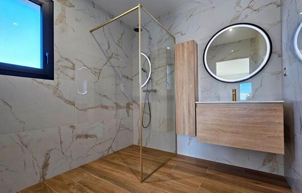 MAISON CONTEMPORAINE DE 178 M2 SUR LES HAUTEURS DE  SAINT DONAT SUR L'HERBASSE