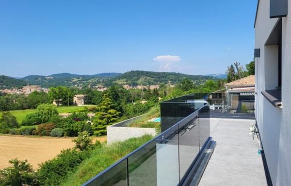 MAISON CONTEMPORAINE DE 178 M2 SUR LES HAUTEURS DE  SAINT DONAT SUR L'HERBASSE