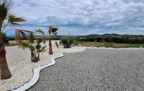 MAISON CONTEMPORAINE DE 178 M2 SUR LES HAUTEURS DE  SAINT DONAT SUR L'HERBASSE