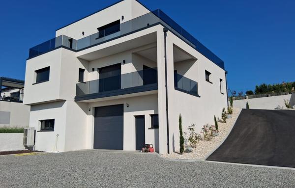 MAISON CONTEMPORAINE DE 178 M2 SUR LES HAUTEURS DE  SAINT DONAT SUR L'HERBASSE