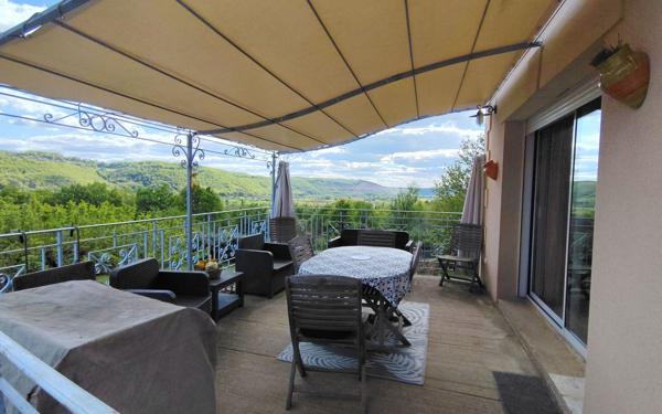 Maison à vendre    4 pièces •  Terrasson-Lavilledieu