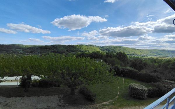 Maison à vendre    4 pièces •  Terrasson-Lavilledieu