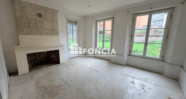 À vendre Immeuble 610.25 m² - Lisieux 14100