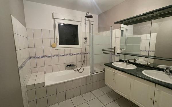 Maison à louer    5 pièces •  Saint-Léonard