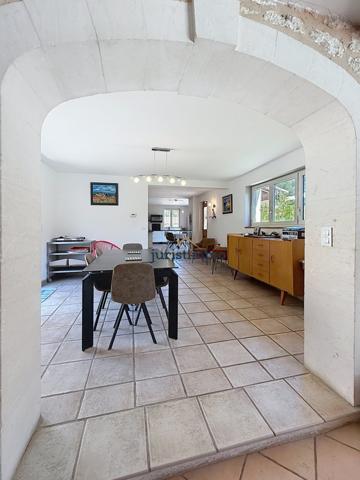 Saint-Restitut (26130) Belle villa avec piscine et studio dans environnement naturel préservé