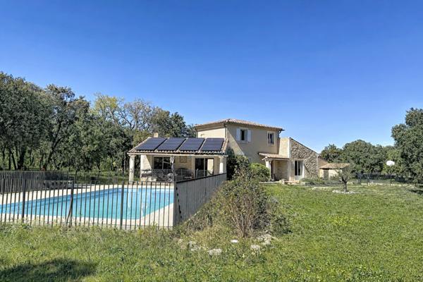 Saint-Restitut (26130) Belle villa avec piscine et studio dans environnement naturel préservé