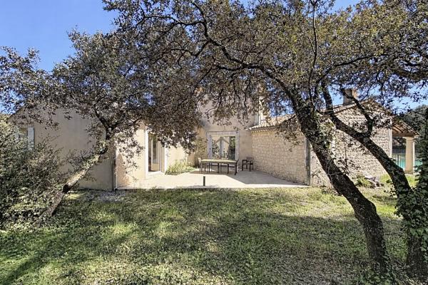 Saint-Restitut (26130) Belle villa avec piscine et studio dans environnement naturel préservé